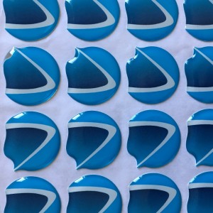 stickers met koepel van polyurethaanhars --- 3M sterke lijm, waterdicht, UV- en vergelingbestendig, digitale of zijdedruk
